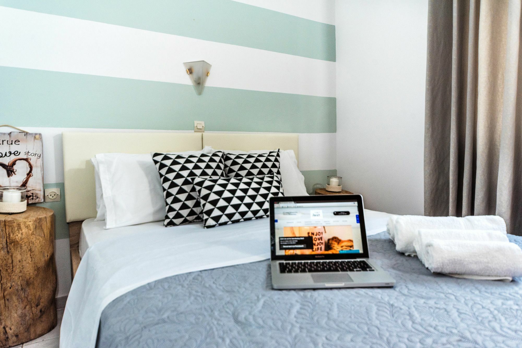 Ikaros Aparthotel *